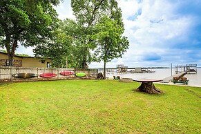 Private Dock & Deck: Eagle Mountain Lake Retreat!