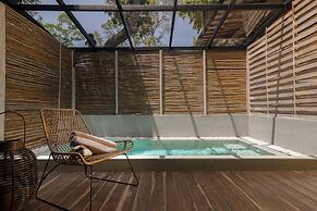 Ara by Colombo Villas