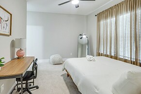 Pet-friendly Houston Home w/ Patio: 6 Mi to Dtwn!