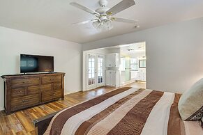Deck + Pool Table: Pinetop-lakeside Nature Escape