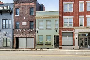 Stylish Dtwn Knoxville Condo w/ Rooftop Deck!