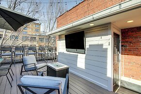 Stylish Dtwn Knoxville Condo w/ Rooftop Deck!