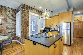 Stylish Dtwn Knoxville Condo w/ Rooftop Deck!