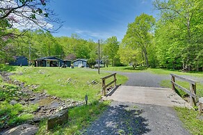 Catskills Family Retreat: Fishing & Hiking On-site