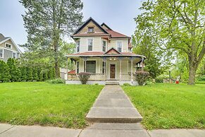 Charming Champaign Victorian w/ Deck!