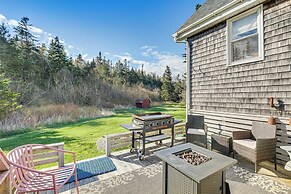 Peaceful Lubec Home w/ Views: Walk to Beach!
