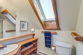 Peaceful Lubec Home w/ Views: Walk to Beach!
