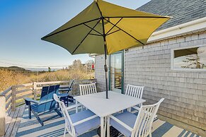 Peaceful Lubec Home w/ Views: Walk to Beach!