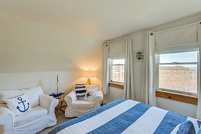 Peaceful Lubec Home w/ Views: Walk to Beach!