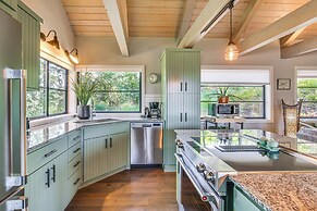 Peaceful Eugene Country Cottage w/ Mountain Views