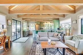 Peaceful Eugene Country Cottage w/ Mountain Views