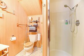 Waterfront Grapeview Escape w/ Boat Dock & Views!