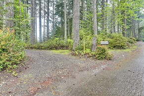 Waterfront Grapeview Escape w/ Boat Dock & Views!