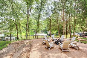Malakoff Lakefront Home w/ Dock, Fire Pit & More!