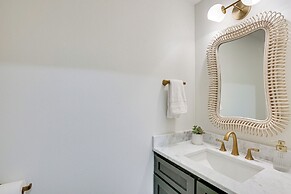 Dock & Fire Pit: Lakefront Home in Malakoff!