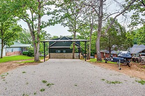 Dock & Fire Pit: Lakefront Home in Malakoff!