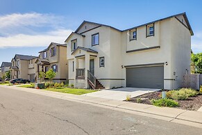 Spacious Family Home in Stockton - Pets Welcome!