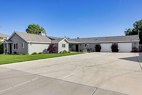 Pet-friendly Hughson Getaway, 9 Mi to Modesto!