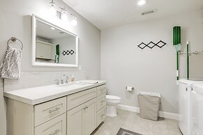 Pet-friendly Hughson Getaway, 9 Mi to Modesto!