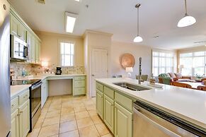 Spacious Springfield Home w/ Golf Course View!
