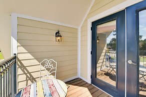 Spacious Springfield Home w/ Golf Course View!