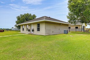 Idyllic Anthony Home: Riding Arena w/ Mirror Wall!
