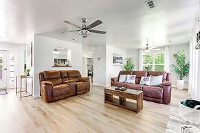 Beautiful War Eagle Cove Home: Walk to Beaver Lake