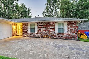 Beautiful War Eagle Cove Home: Walk to Beaver Lake