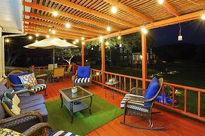 Beautiful War Eagle Cove Home: Walk to Beaver Lake