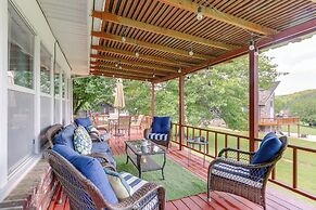 Beautiful War Eagle Cove Home: Walk to Beaver Lake
