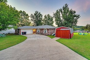 Beautiful War Eagle Cove Home: Walk to Beaver Lake
