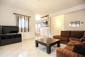 Meteora's Secret Garden House 2