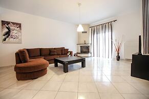 Meteora's Secret Garden House 2