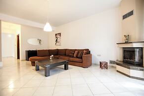 Meteora's Secret Garden House 2