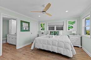 Sunrise Sound Cottage 3 Bedroom Home by RedAwning