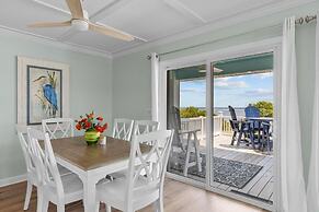 Sunrise Sound Cottage 3 Bedroom Home by RedAwning