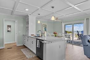 Sunrise Sound Cottage 3 Bedroom Home by RedAwning