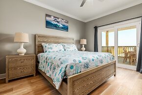Wine N' Sea - 2704 Bienville 5 Bedroom Home by RedAwning