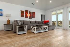 Wine N' Sea - 2704 Bienville 5 Bedroom Home by RedAwning