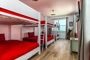 Wine N' Sea - 2704 Bienville 5 Bedroom Home by RedAwning