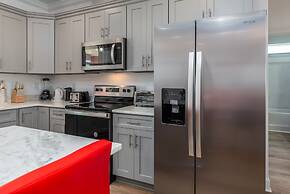 Wine N' Sea - 2704 Bienville 5 Bedroom Home by RedAwning