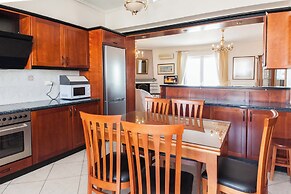 Koridalos Terrace Apt w Spectacular View