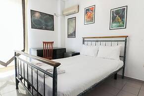 Koridalos Terrace Apt w Spectacular View