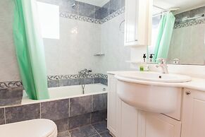 Koridalos Terrace Apt w Spectacular View