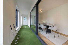 Designer flat 3BR & Mini Golf