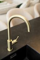 Designer flat 3BR & Mini Golf