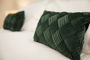 Designer flat 3BR & Mini Golf