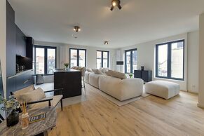 Designer flat 3BR & Mini Golf