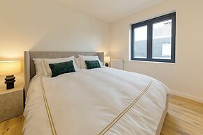 Designer flat 3BR & Mini Golf