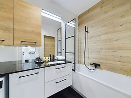 Starowiejska With Parking by Renters